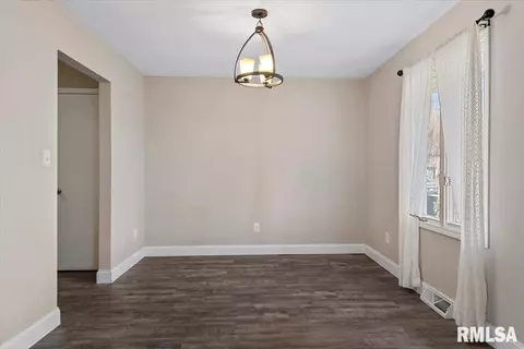 2028 Croydon Dr, Springfield, IL 62703 photo 8