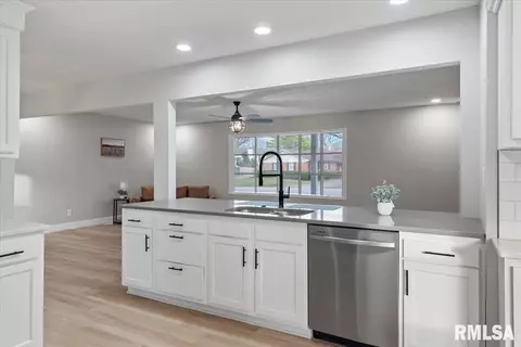Kitchen - 7 Interlacken Rd, Springfield, IL 62704 photo 2 of 3