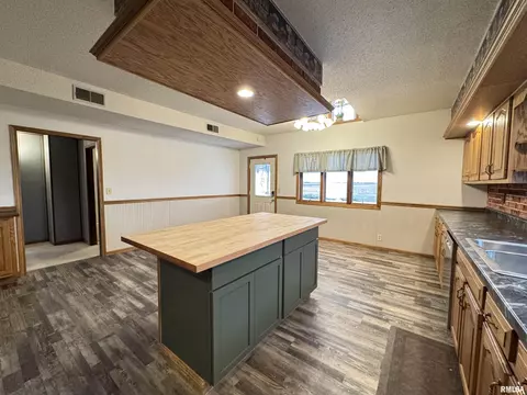 Kitchen - 1740 120th St, Cameron, IL 61423 photo 5 of 6