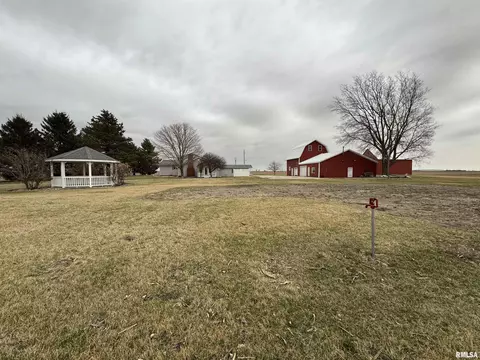 Exterior - 1740 120th St, Cameron, IL 61423 photo 5 of 13