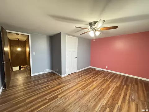 Bedroom - 1740 120th St, Cameron, IL 61423 photo 6 of 11