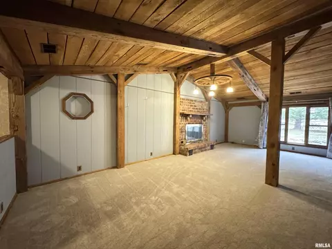 Living - 1740 120th St, Cameron, IL 61423 photo 5 of 9