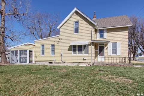 723 N 16th St, Quincy, IL 62301