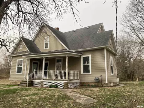 227 S Main St, Winchester, IL 62694