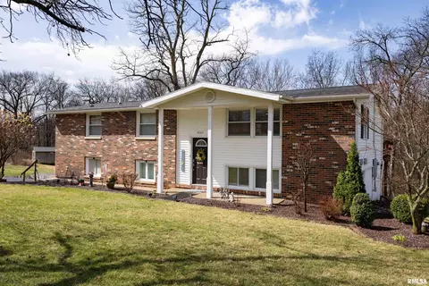 4004 S 46th St, Quincy, IL 62305