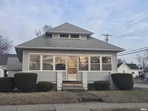 633 S 20th St, Quincy, IL 62301