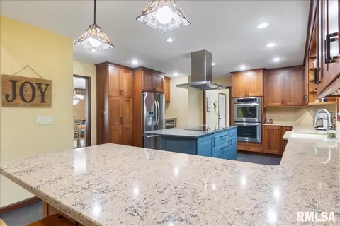 Kitchen - 3120 Kensington Dr, Springfield, IL 62702 photo 2 of 5