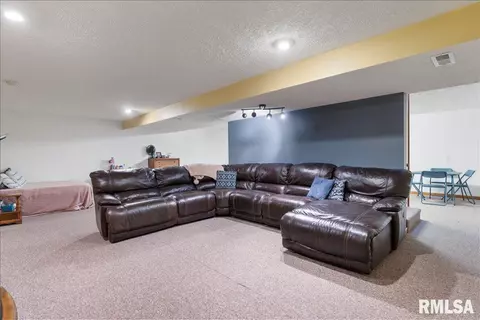 Bedroom - 3120 Kensington Dr, Springfield, IL 62702 photo 9 of 10
