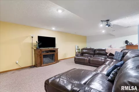 Other - 3120 Kensington Dr, Springfield, IL 62702 photo 7 of 11