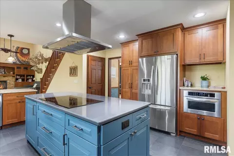 Kitchen - 3120 Kensington Dr, Springfield, IL 62702 photo 5 of 5