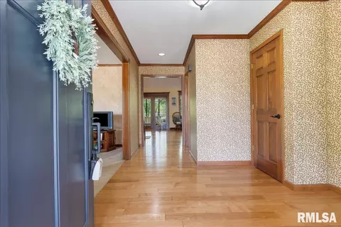 Entry Way - 3120 Kensington Dr, Springfield, IL 62702 photo 1 of 3