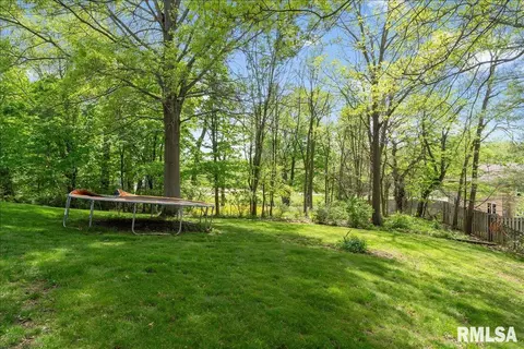 Exterior - 3120 Kensington Dr, Springfield, IL 62702 photo 8 of 8