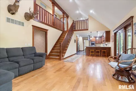 Entry Way - 3120 Kensington Dr, Springfield, IL 62702 photo 2 of 3