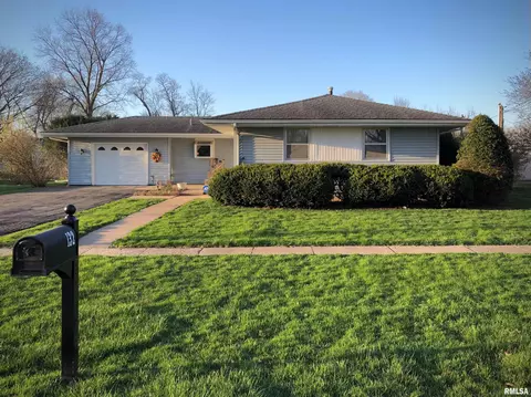 132 W Coal St, Wataga, IL 61488