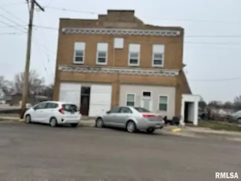 19 W Dodds St, Divernon, IL 62530