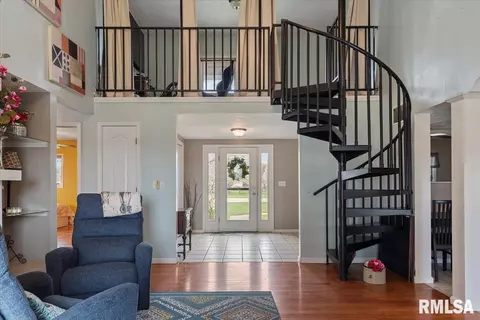 Entry Way - 3400 Ginger Creek Dr, Springfield, IL 62711 photo 1 of 3
