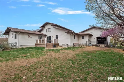 Exterior - 3400 Ginger Creek Dr, Springfield, IL 62711 photo 3 of 4