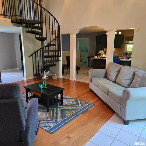 Living - 3400 Ginger Creek Dr, Springfield, IL 62711 photo 2 of 4