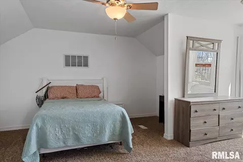 208 E Teak St, Thayer, IL 62689 photo 22