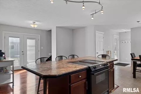 208 E Teak St, Thayer, IL 62689 photo 12
