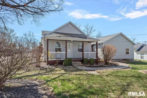 208 E Teak St, Thayer, IL 62689 photo 4