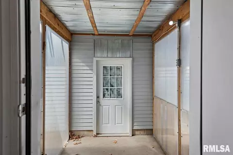 208 E Teak St, Thayer, IL 62689 photo 32