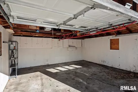 2524 S Walnut St, Springfield, IL 62704 photo 28