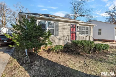 2524 S Walnut St, Springfield, IL 62704 photo 4