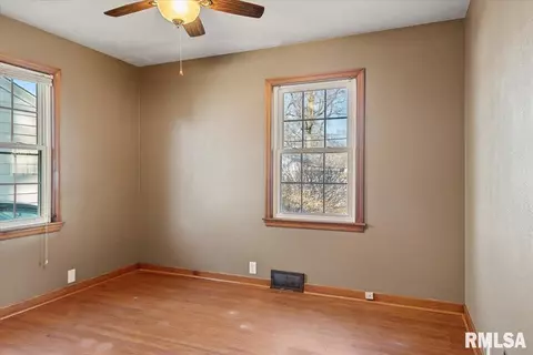 2524 S Walnut St, Springfield, IL 62704 photo 15