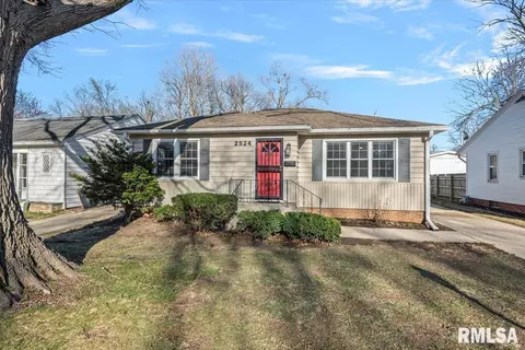 2524 S Walnut St, Springfield, IL 62704 photo 2
