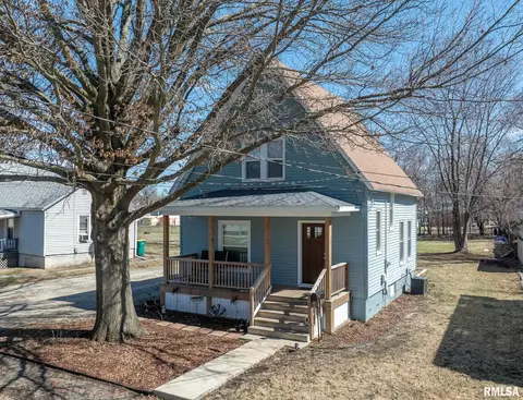 253 Day St, Galesburg, IL 61401