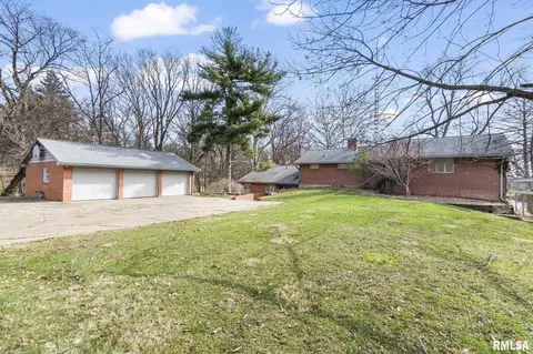 2336 W Lake Shore Dr, Springfield, IL 62712