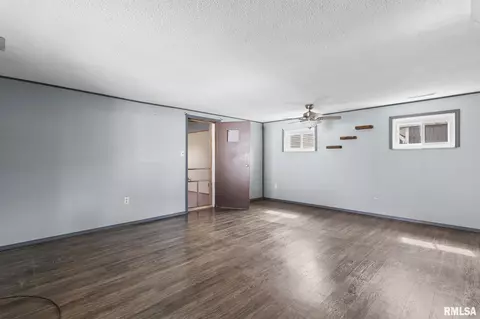 411 N Stephens Ave, Springfield, IL 62702 photo 4