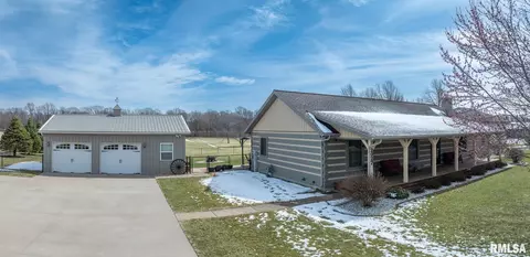 2027 Knox Hwy 1 Hwy, Galesburg, IL 61401