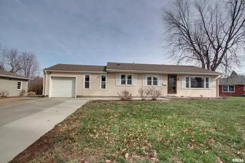 3213 Lawrence Rd, Quincy, IL 62301