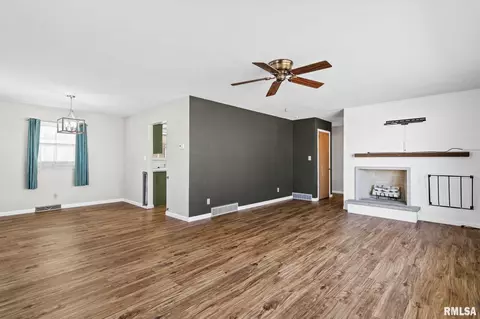 2604 Arlington Dr, Springfield, IL 62704 photo 7