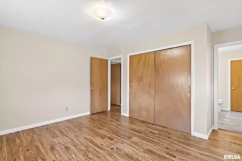 2604 Arlington Dr, Springfield, IL 62704 photo 17