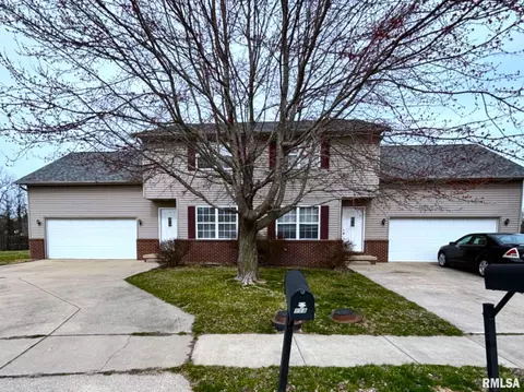 11 Dawson Cir, Riverton, IL 62561