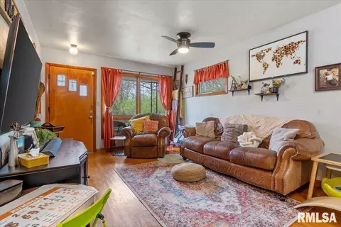 Living - 2628 Kent Dr, Springfield, IL 62703 photo 1 of 2