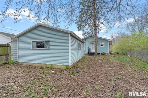 Exterior - 2628 Kent Dr, Springfield, IL 62703 photo 4 of 4
