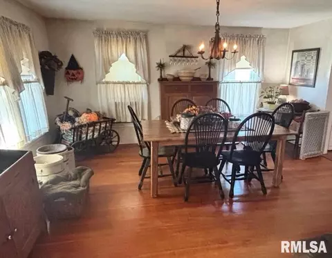 234 E Jefferson St, Greenview, IL 62642 photo 3