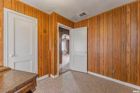 Entry Way - 1426 3rd St, Lincoln, IL 62656 photo 2 of 2