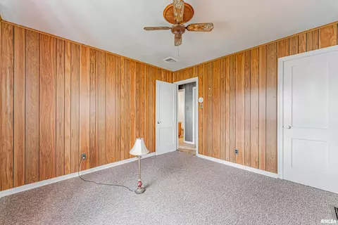 Bedroom - 1426 3rd St, Lincoln, IL 62656 photo 2 of 3