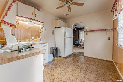 Kitchen - 1426 3rd St, Lincoln, IL 62656 photo 2 of 2