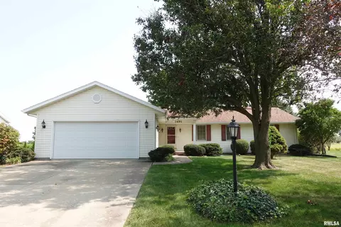 2691 Montague Dr, Galesburg, IL 61401