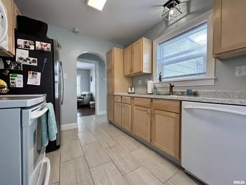 2153 S State St, Springfield, IL 62704 photo 10