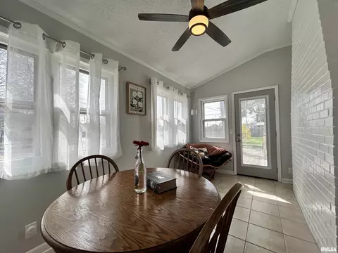 2153 S State St, Springfield, IL 62704 photo 11