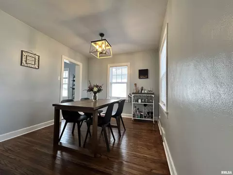 2153 S State St, Springfield, IL 62704 photo 5