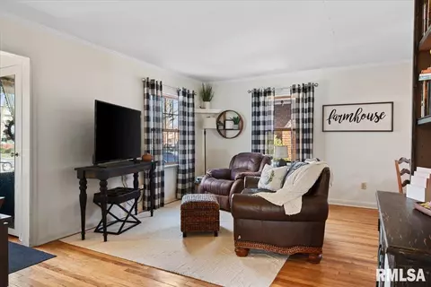 1824 S Walnut St, Springfield, IL 62704 photo 7