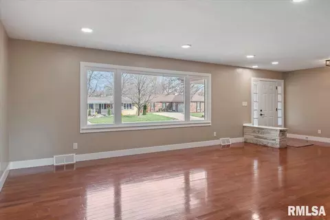 2116 Trowbridge Rd, Springfield, IL 62703 photo 7